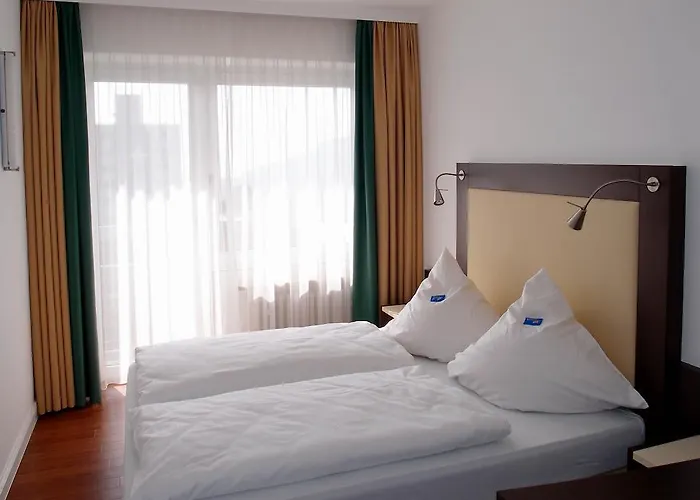 Gaestehaus Am Raeuschenberg Inn Höxter